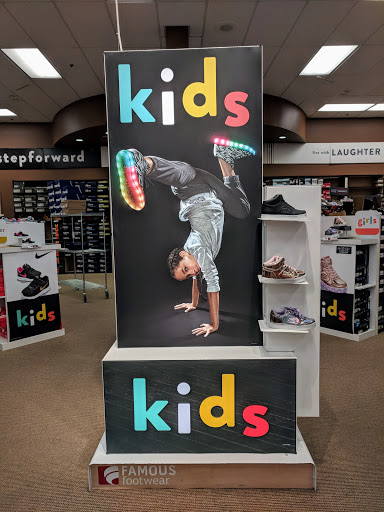 Shoe Store «Famous Footwear», reviews and photos, 14180 E Ellsworth Ave, Aurora, CO 80012, USA