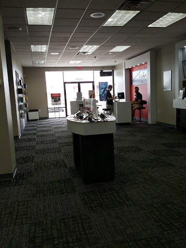 Cell Phone Store «Verizon Authorized Retailer - A Wireless», reviews and photos, 9368 Mentor Ave, Mentor, OH 44060, USA