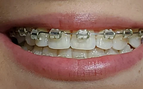 Dr Carlos Lapeira Dental Studio image