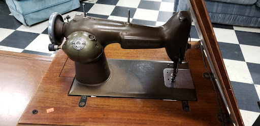 Thrift Store «Hillcrest Thrift Shop», reviews and photos