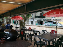Atmosphère du Restaurant Les Remparts à Laroque - n°3