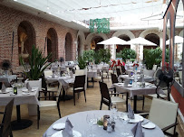 Atmosphère du Restaurant Le Jardin du Cloître à Lille - n°16