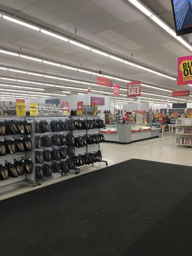 Discount Store «Kmart», reviews and photos, 2000 E 10 Mile Rd, Warren, MI 48091, USA