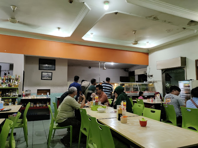 Restoran Khusus Makanan dan Minuman di Jawa Timur: Menyajikan Banyak Pilihan Kuliner Lezat