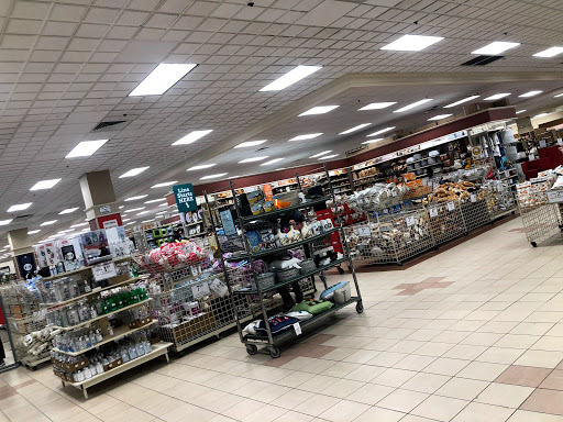 Home Goods Store «Christmas Tree Shops», reviews and photos, 28-34 Broadway, Lynnfield, MA 01940, USA