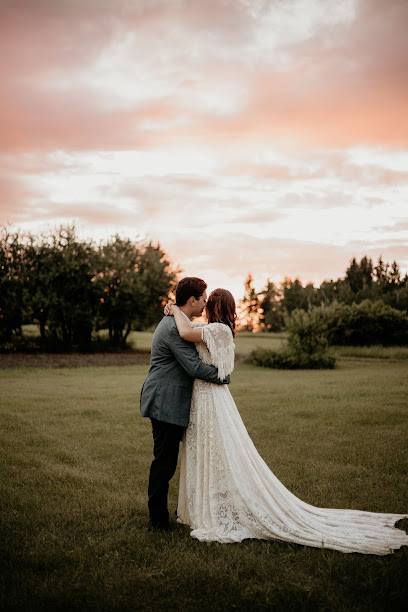 Photography By Taiya | Western Canada Wedding + Elopement Photographer