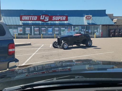 Grocery Store «United Super IGA», reviews and photos, 201 N Hewitt Dr, Hewitt, TX 76643, USA