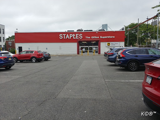 Office Supply Store «Staples», reviews and photos, 9319 5th Ave, Brooklyn, NY 11209, USA