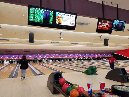 Bowling Alley «AMF Town & Country Lanes», reviews and photos, 405 Boston Turnpike, Shrewsbury, MA 01545, USA