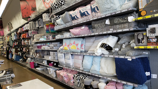 Variety Store «Five Below», reviews and photos, 1790 Rio Hill Center, Charlottesville, VA 22901, USA