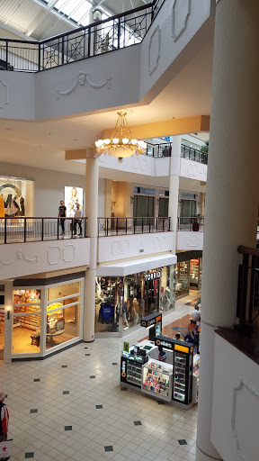 Shopping Mall «Willow Grove Park Mall», reviews and photos, 2500 W Moreland Rd, Willow Grove, PA 19090, USA
