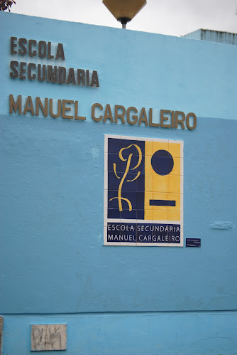 Comentários e avaliações sobre o Escola Secundária Manuel Cargaleiro