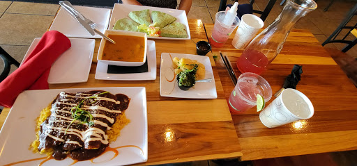 Latin American Restaurant «De La Vega Restaurante y Galeria», reviews and photos, 128 N Woodland Blvd, DeLand, FL 32720, USA