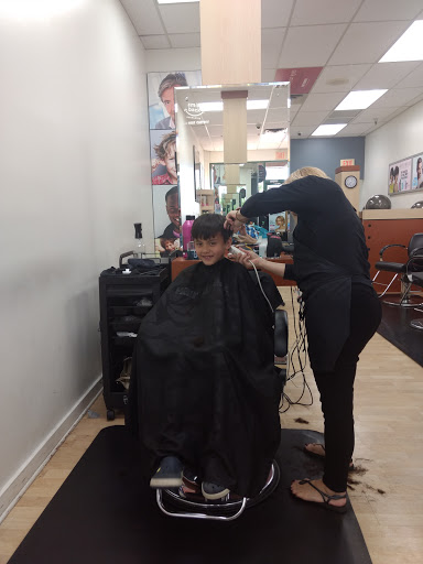 Hair Salon «Hair Cuttery», reviews and photos, 7326 Bell Creek Rd, Mechanicsville, VA 23111, USA