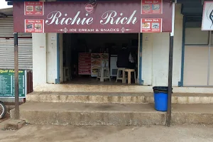 Richie Rich Cafe image