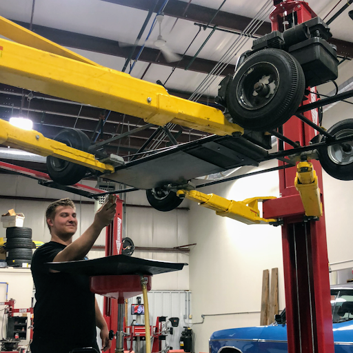 Auto Repair Shop «Top Notch Auto & More», reviews and photos, 930 Pyott Rd #105, Crystal Lake, IL 60014, USA