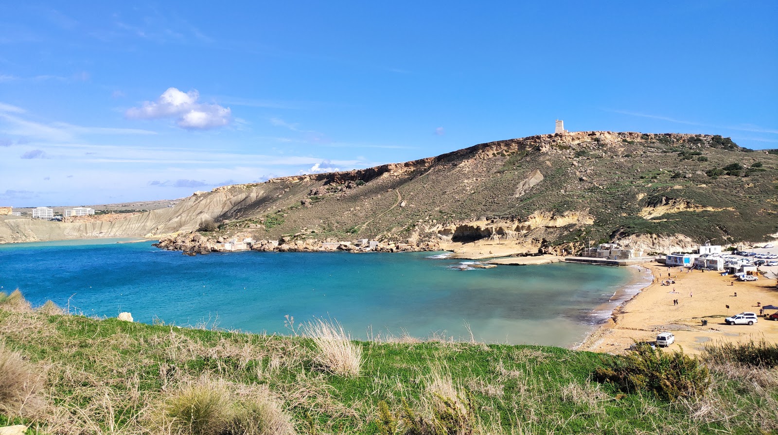Photo de Gnejna Beach zone des équipements