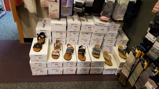 Shoe Store «Sven Factory Outlet Store», reviews and photos, 10000 Lake Blvd, Chisago City, MN 55013, USA