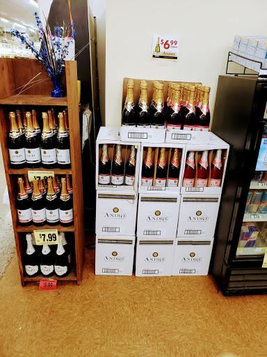 Grocery Store «Miles Supermarket», reviews and photos, 4127 E 131st St, Cleveland, OH 44105, USA