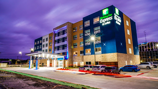 Holiday Inn Express & Suites Dallas Market Ctr - Love Field, an IHG Hotel