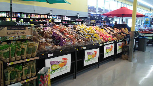 Supermarket «Walmart Neighborhood Market», reviews and photos, 215 California St, Woodland, CA 95695, USA