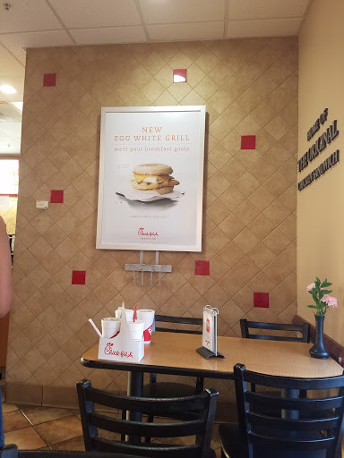 Fast Food Restaurant «Chick-fil-A», reviews and photos, 2429 W Wheatland Rd, Dallas, TX 75237, USA