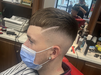 Sideline Cuts Barber Shop ?