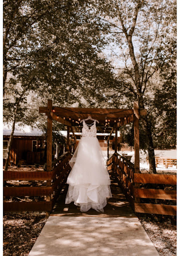Wedding Venue «Whistle Hollow-Wedding & Event Venue», reviews and photos, 701 Lofton Hall Rd, Ardmore, TN 38449, USA