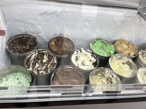 Ice Cream Shop «Carvel», reviews and photos, 324 NJ-33, Mercerville, NJ 08619, USA