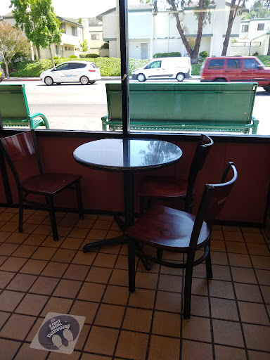 Bagel Shop «Yum Yum Donuts», reviews and photos, 8704 Foothill Blvd, Sunland-Tujunga, CA 91040, USA