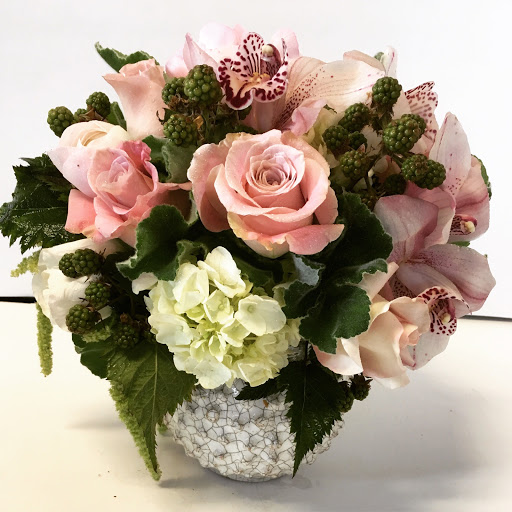 Florist «Fleur De Lis Florists», reviews and photos, 6588 Quinton Ln, Tujunga, CA 91042, USA