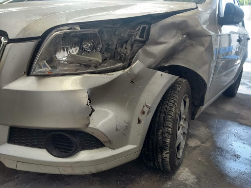 Autobody Hojalatería y Pintura