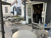 Atmosphère du Restaurant du port L’Esperance à Mortagne-sur-Gironde - n°2