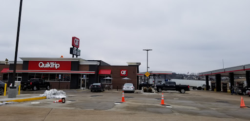 Gas Station «QuikTrip», reviews and photos, 850 McNutt St, Herculaneum, MO 63048, USA