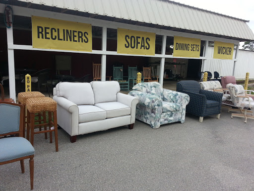 Red Barn Furniture, 2815 FL-17, Avon Park, FL 33825, USA, 