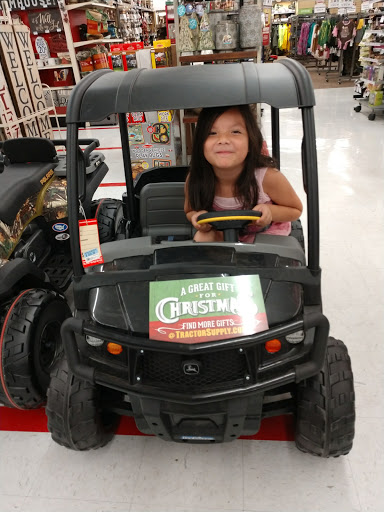 Home Improvement Store «Tractor Supply Co.», reviews and photos, 200 Garrett Morris Pkwy, Mineral Wells, TX 76067, USA