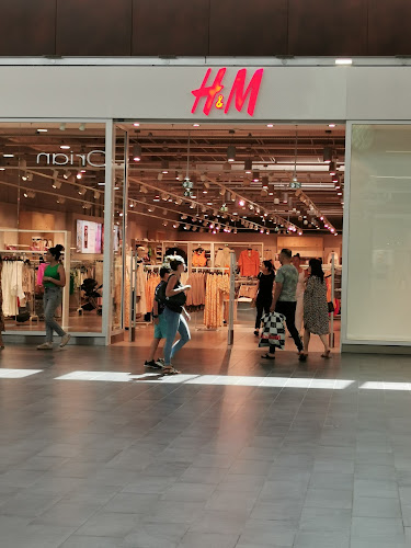 Magasin de vêtements H&M Fenouillet