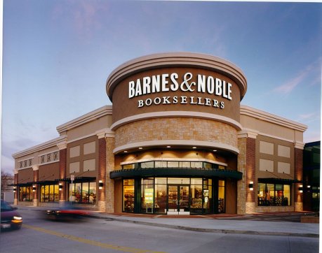 Barnes & Noble Booksellers, 5604 Bay St, Emeryville, CA 94608, USA, 