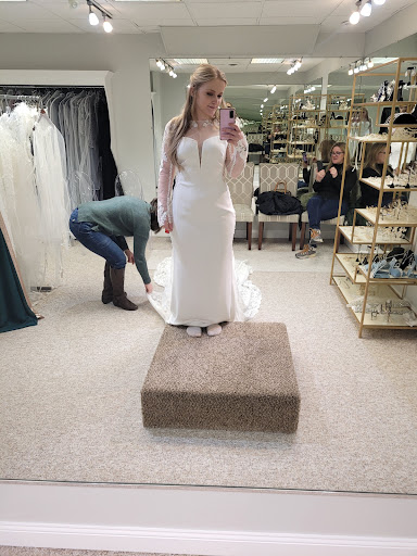 Boutique «Tie the Knot Bridal Boutique», reviews and photos, 844 S Military Ave, Green Bay, WI 54304, USA