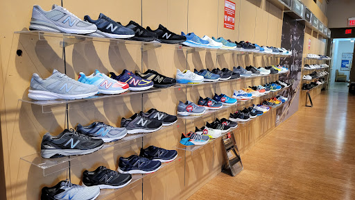 Shoe Store «New Balance», reviews and photos, 270 S Arroyo Pkwy, Pasadena, CA 91105, USA