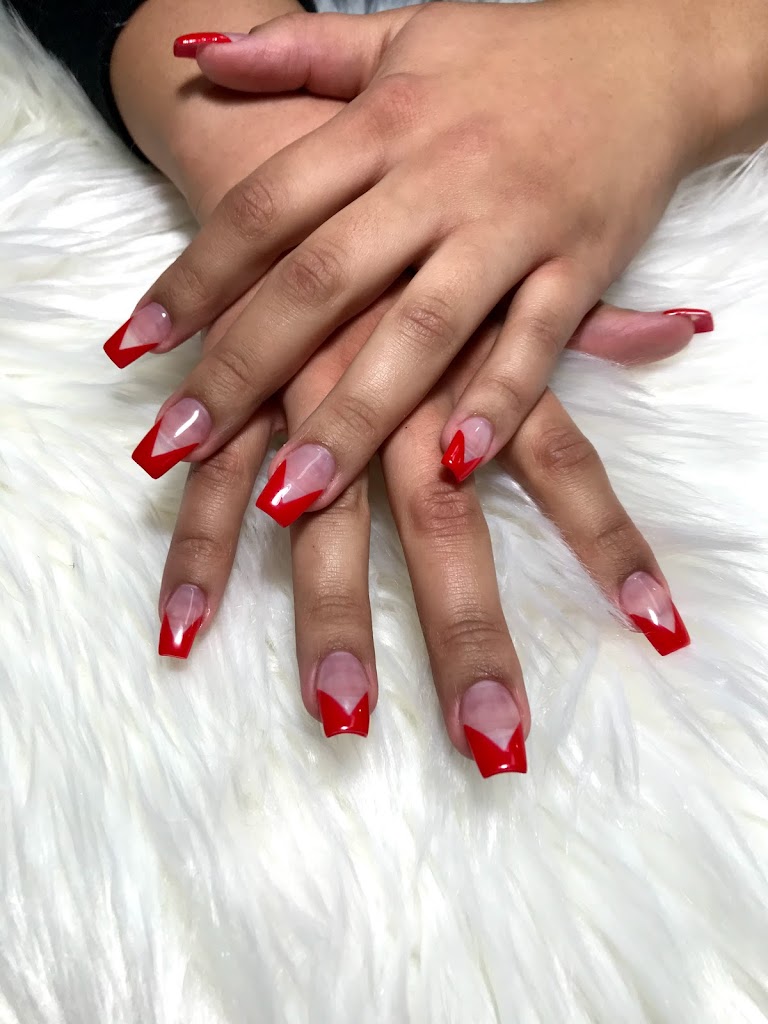 TD Nails & Spa 25443