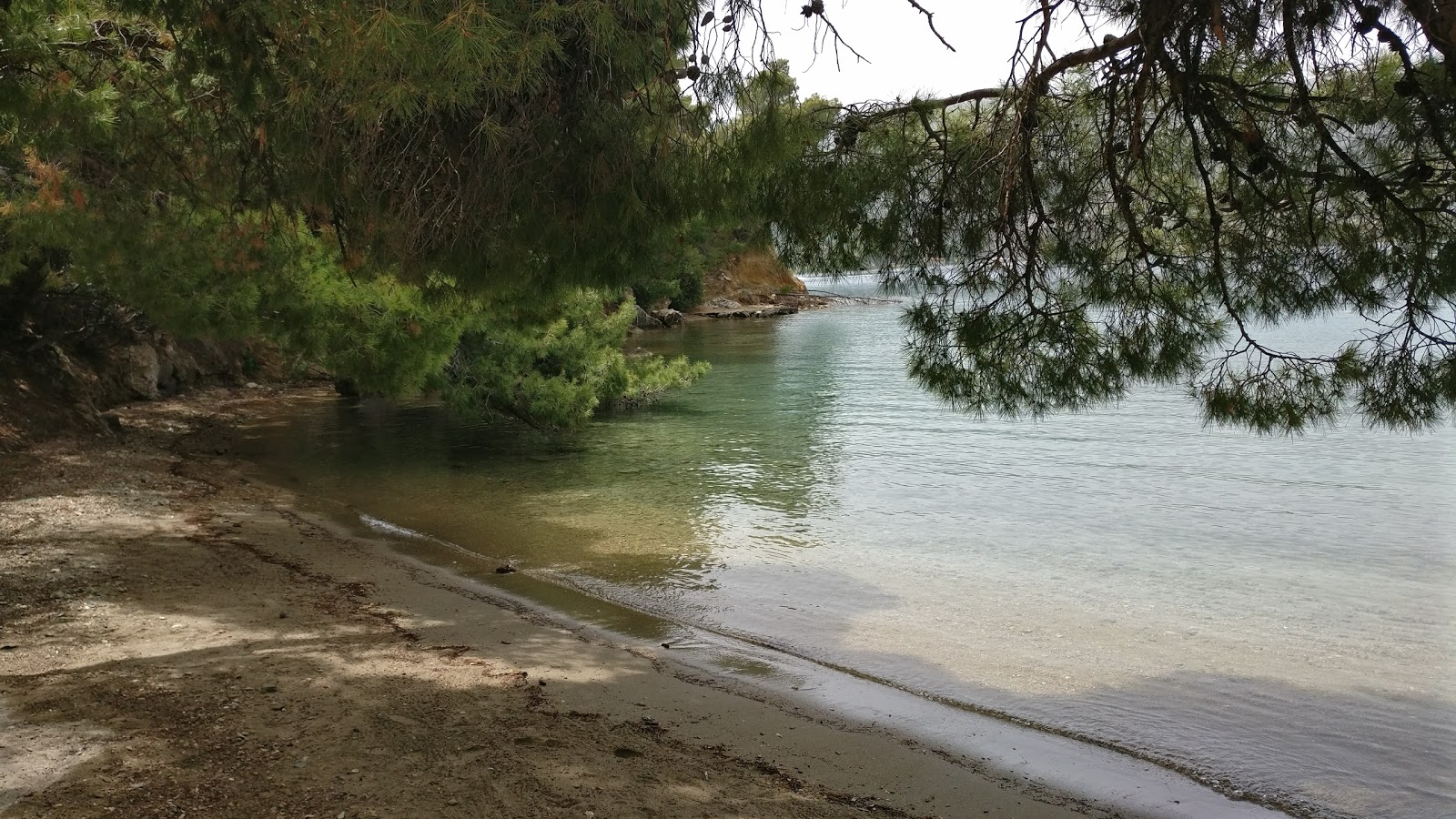 Photo de Love Bay et ses beaux paysages