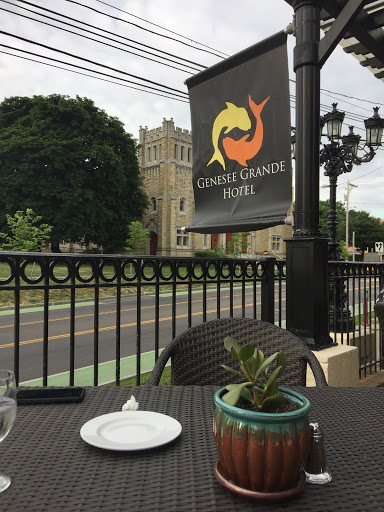 American Restaurant «1060», reviews and photos, 1060 E Genesee St, Syracuse, NY 13210, USA