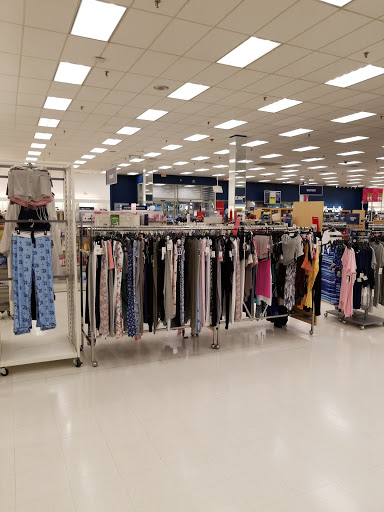 Department Store «Marshalls», reviews and photos, 315 W Main St, Avon, CT 06001, USA