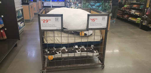 Pet Supply Store «Petco Animal Supplies», reviews and photos, 693 Middletown Warwick Rd, Middletown, DE 19709, USA