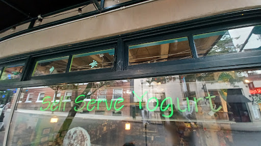 Frozen Yogurt Shop «TartBerry», reviews and photos, 915 SW 9th Ave, Portland, OR 97205, USA