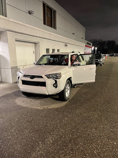 Car Dealer «LaFontaine Toyota», reviews and photos, 2027 S Telegraph Rd, Dearborn, MI 48124, USA