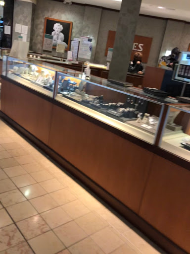 Jewelry Store «Zales - The Diamond Store», reviews and photos, 149 Woodbridge Center Dr #149, Woodbridge, NJ 07095, USA