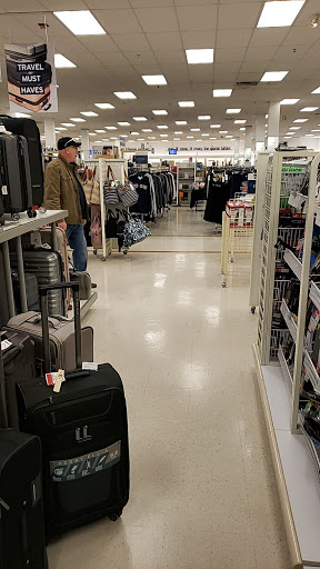 Department Store «Marshalls», reviews and photos, 351 N Frontage Rd, New London, CT 06320, USA