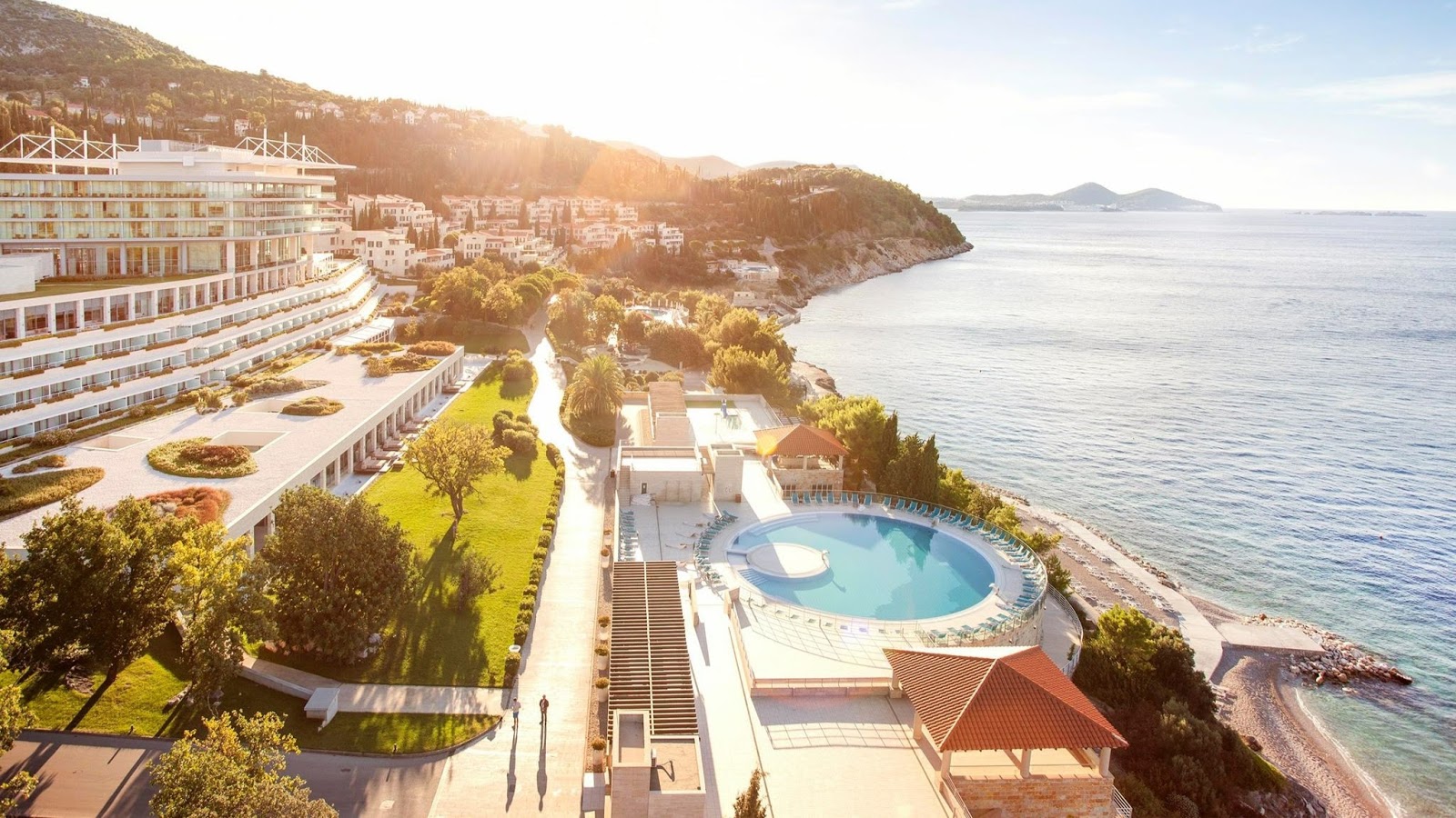 Sun Gardens beach'in fotoğrafı geniş plaj ile birlikte